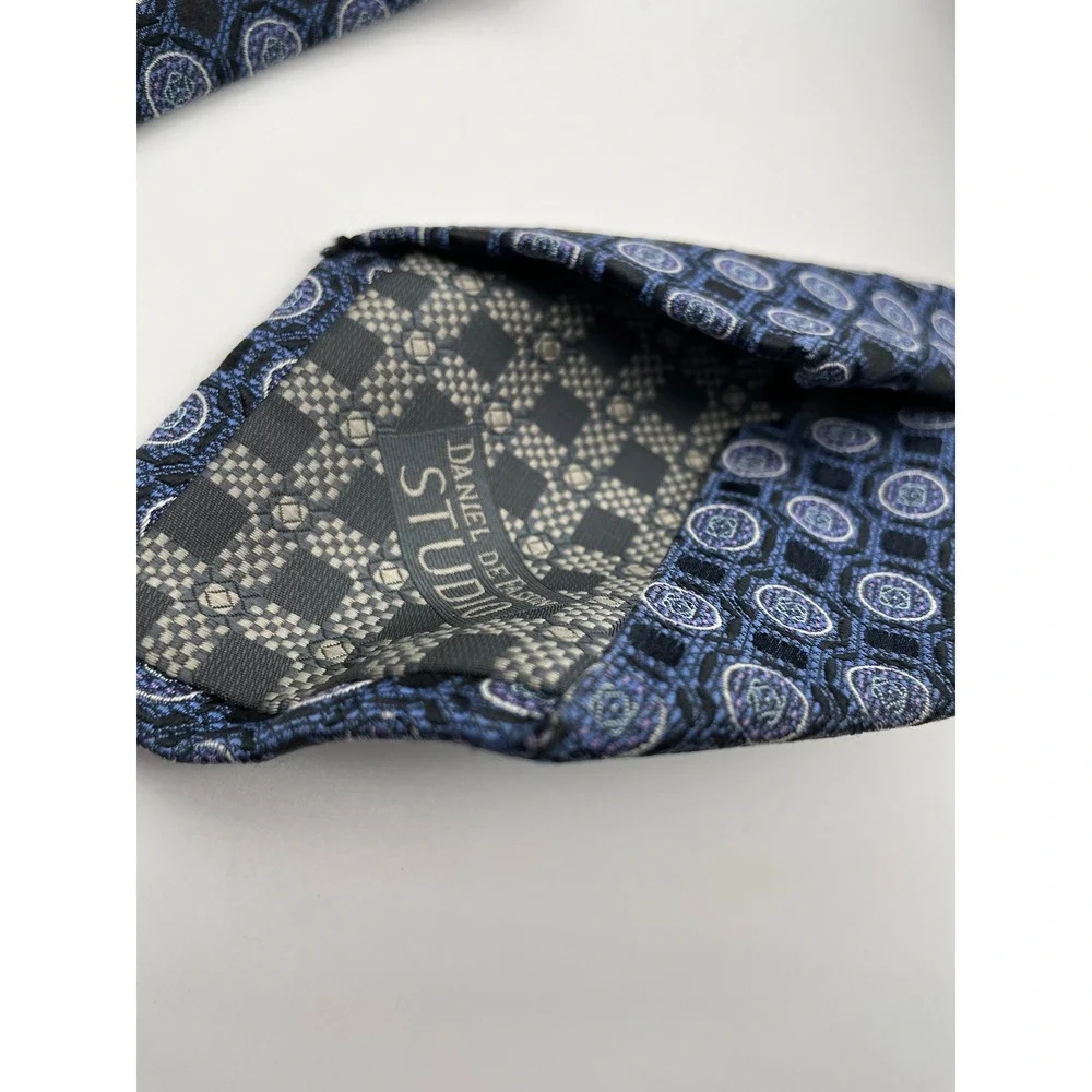Daniel De Fasson Studio Mens Silk Tie Navy Blue Lavender Geometric Medallion